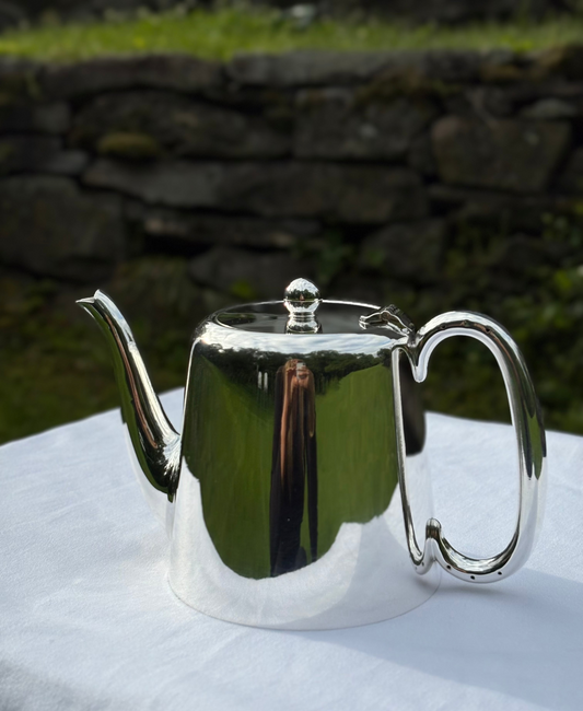 Hôtel Silver - Vintage Teapot With Ball Finial