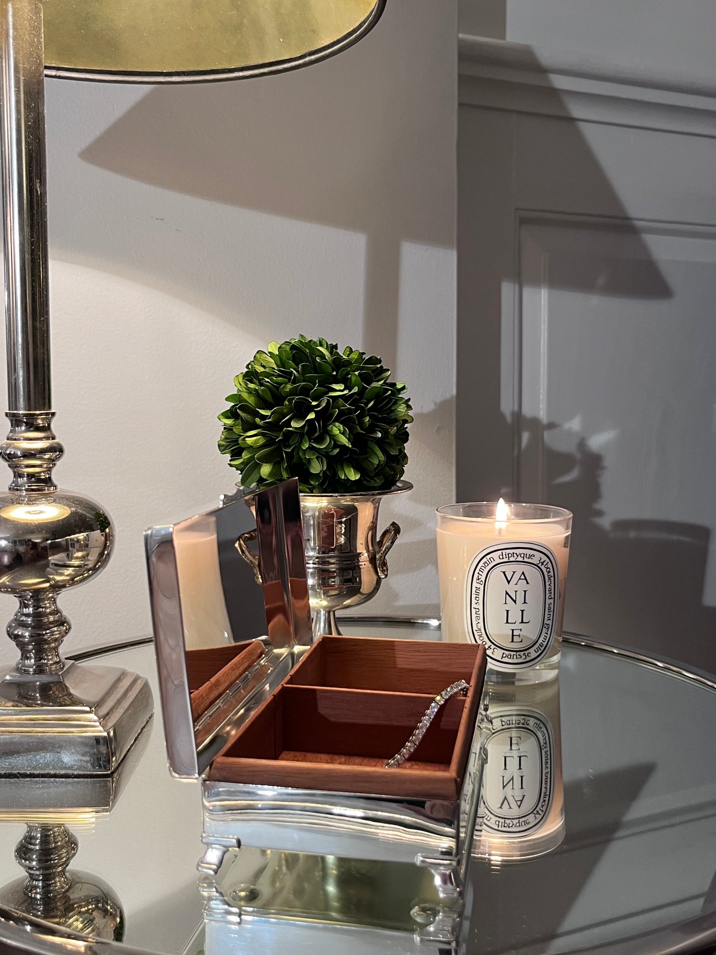 Hôtel Silver - Footed Vintage Box
