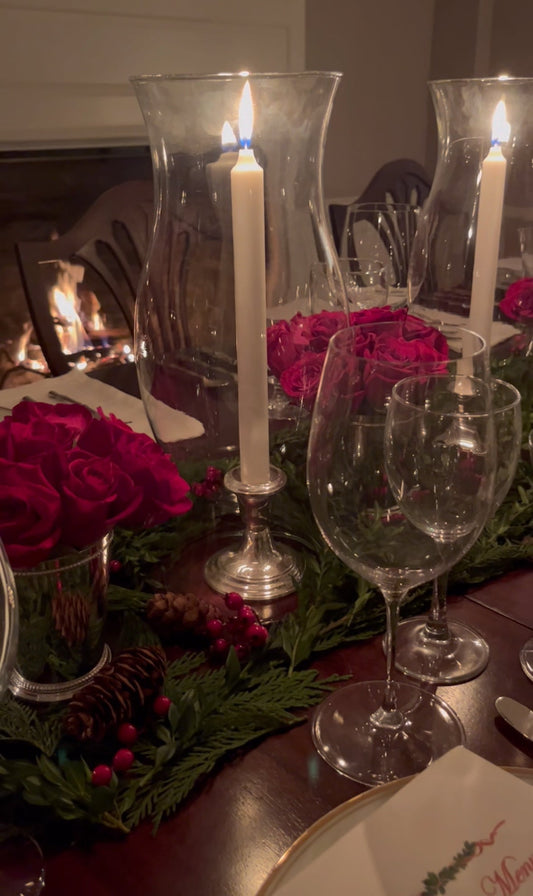 An Effortlessly Chic, Timeless Take on The Holiday Table