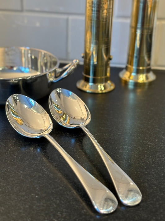 Hôtel Silver - Vintage Pair of English Serving Spoons