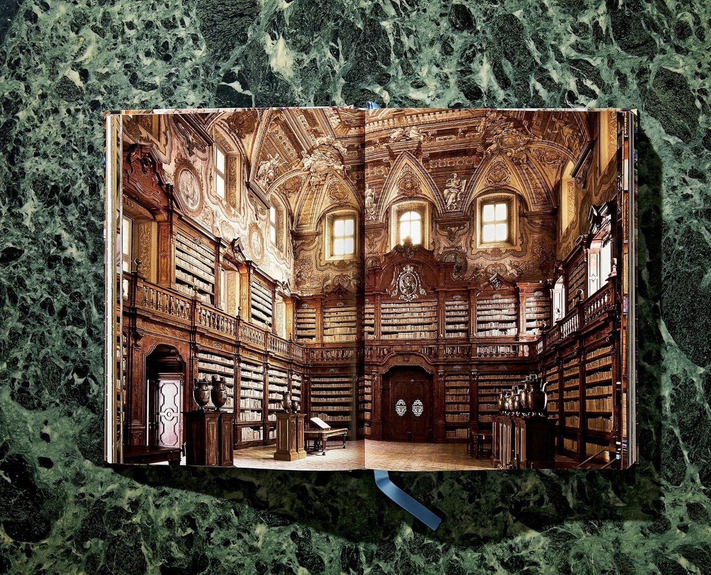 Massimo Listri: The World's Most Beautiful Libraries