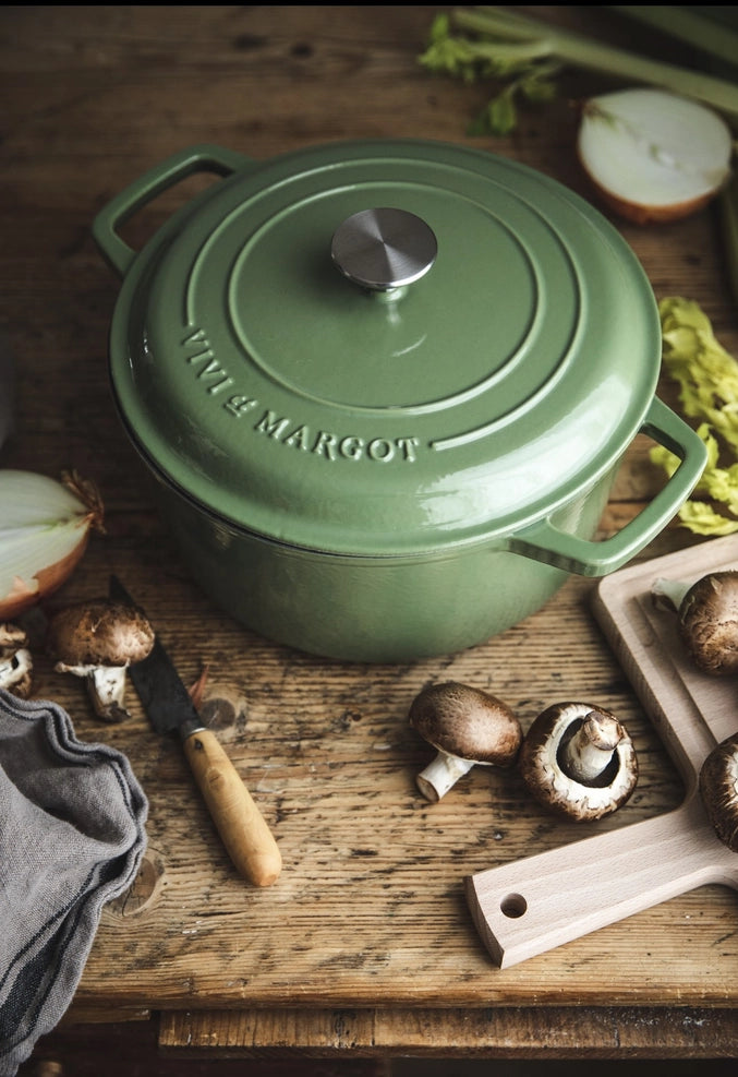 Cast Iron Dutch Oven - Vivi Et Margot, Sage Green