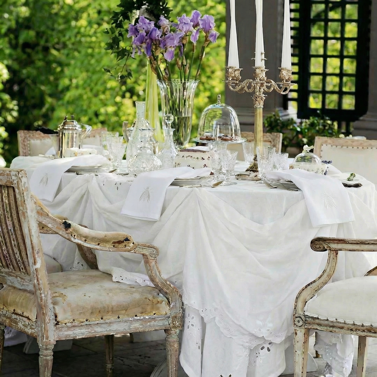 Bee on Italian Linen Hand Napkin/Towel - Set of 2